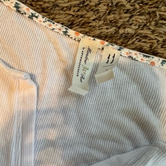 Anthropologie Ribbed Cap Sleeve White V Neck top - Picture 2 of 2
